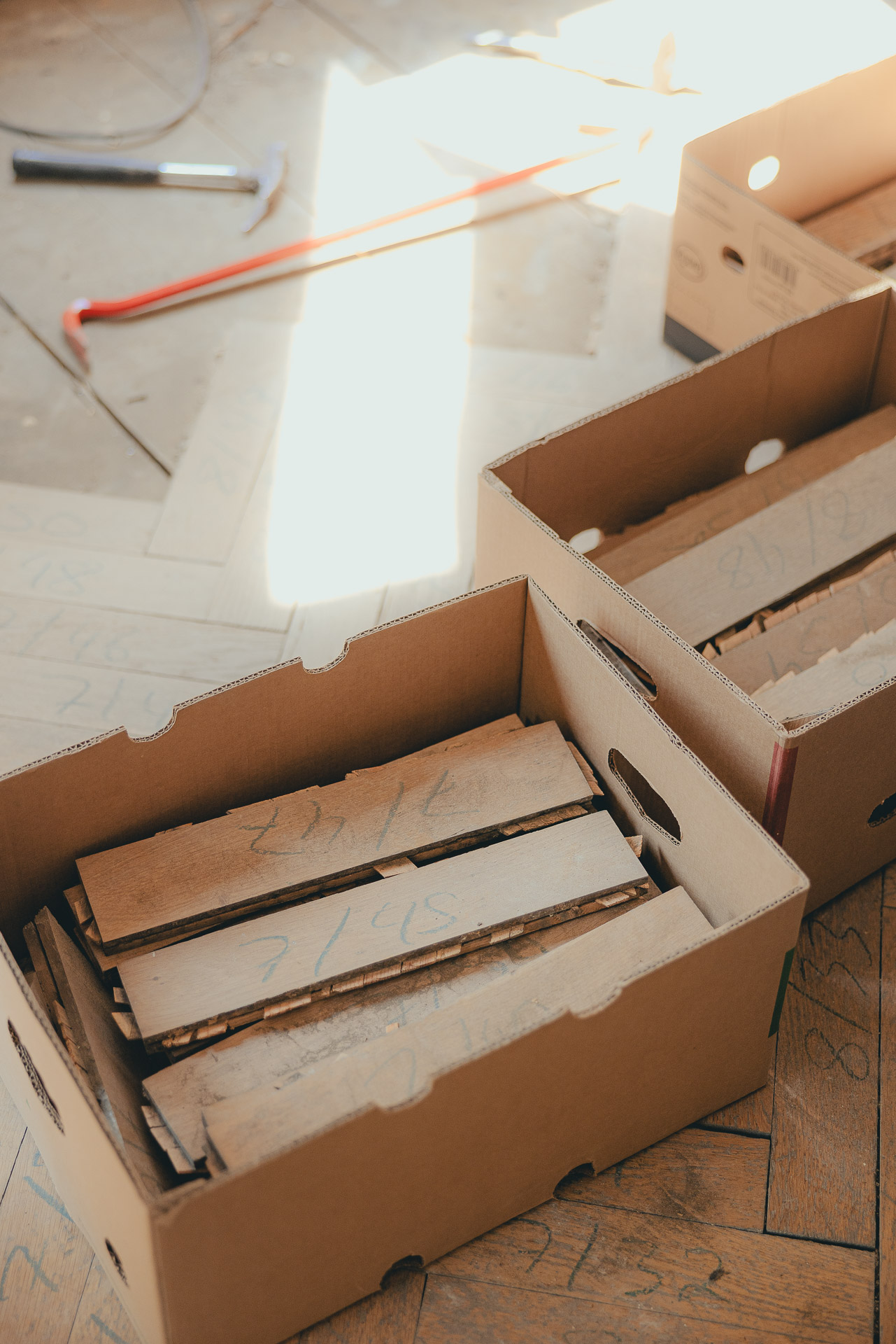 Stadtvilla STB Gohlis — Demontage Bestandsboden in Fischgrät